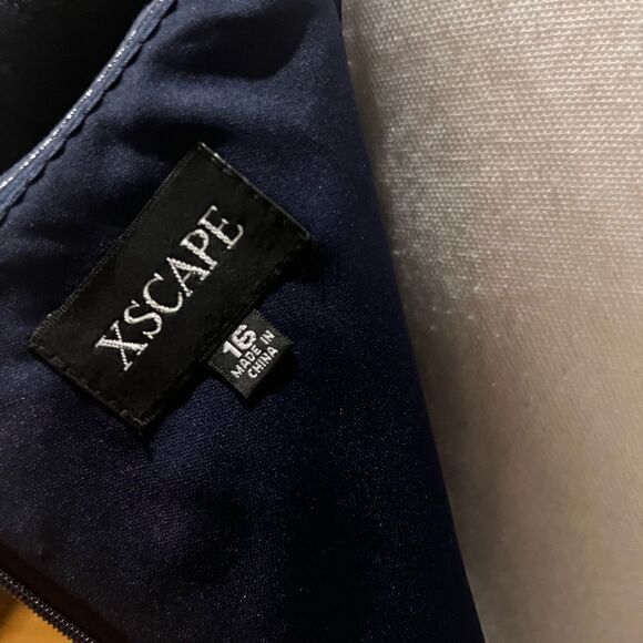 Xscape Navy Blue gown size 16 NWT - Picture 14 of 15
